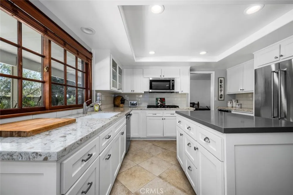 3902 Toland Los Alamitos, CA 90720