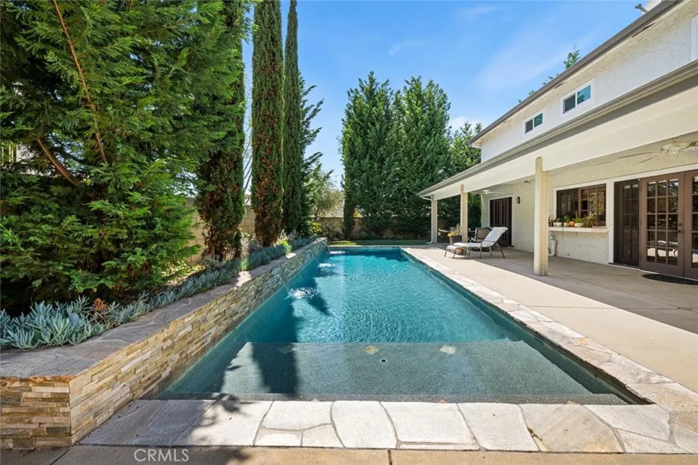 3902 Toland Los Alamitos, CA 90720