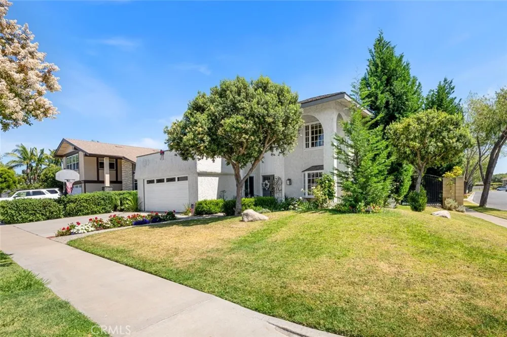 3902 Toland Los Alamitos, CA 90720