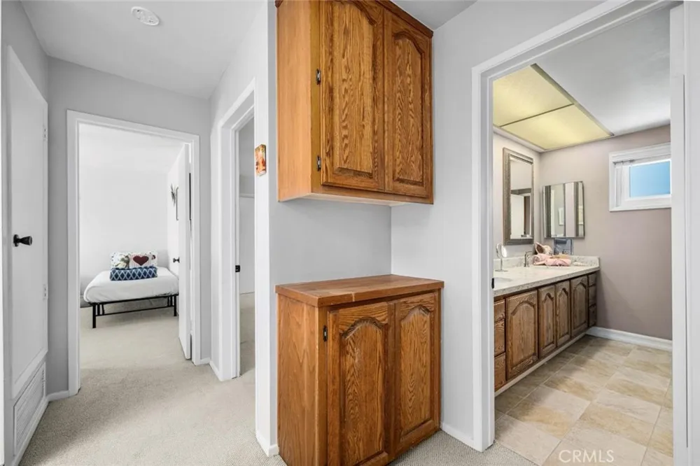3902 Toland Los Alamitos, CA 90720