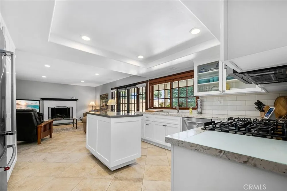 3902 Toland Los Alamitos, CA 90720