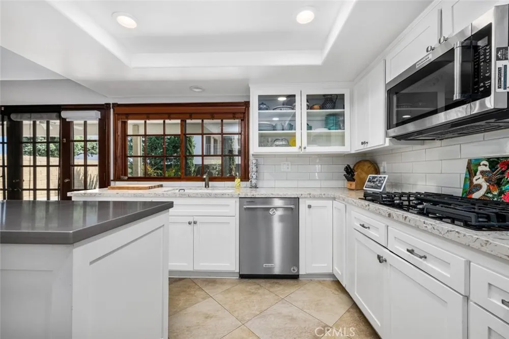 3902 Toland Los Alamitos, CA 90720