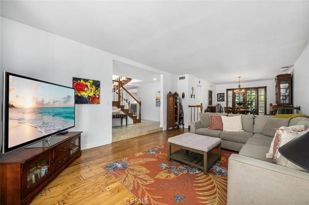3902 Toland Los Alamitos, CA 90720