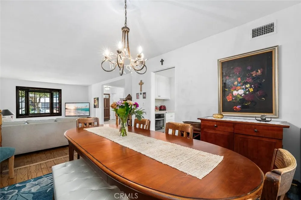 3902 Toland Los Alamitos, CA 90720