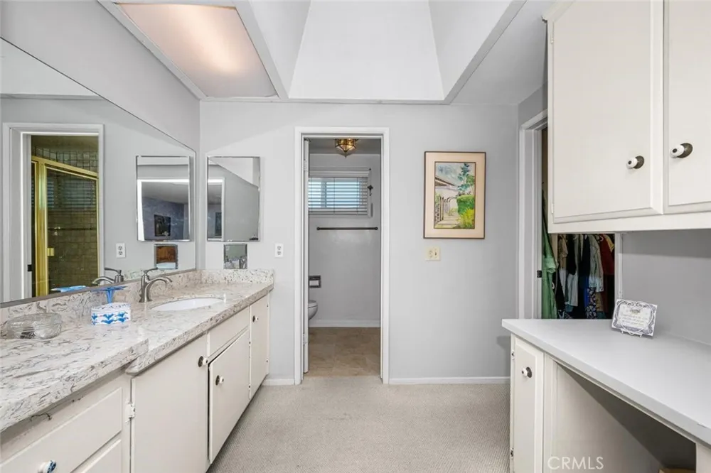 3902 Toland Los Alamitos, CA 90720