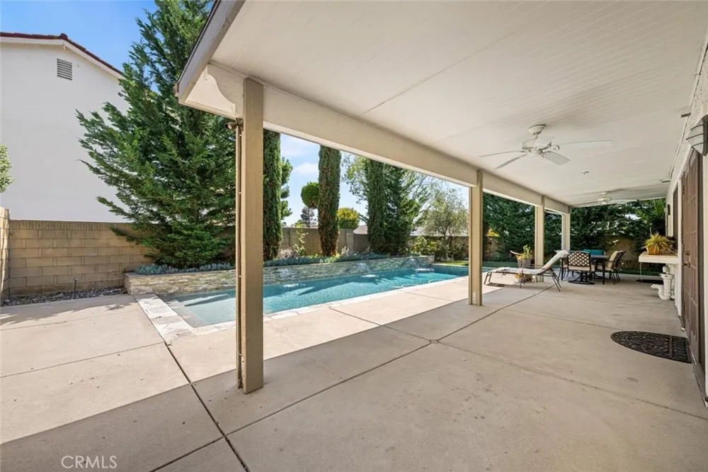 3902 Toland Los Alamitos, CA 90720