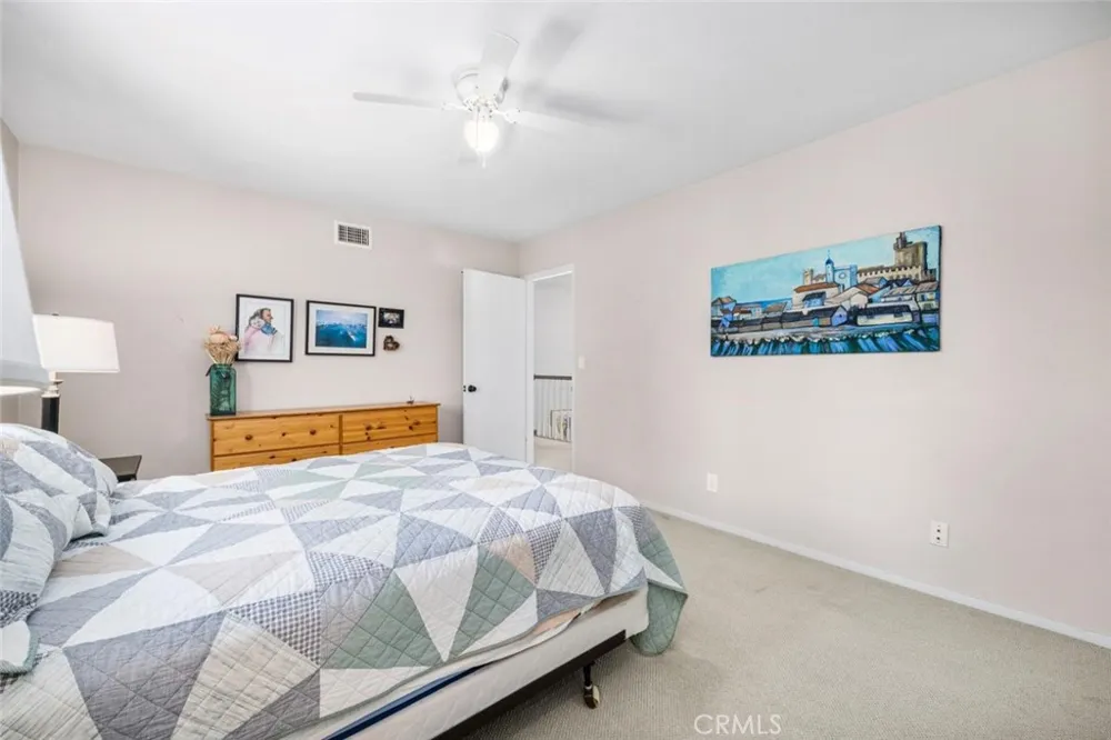 3902 Toland Los Alamitos, CA 90720