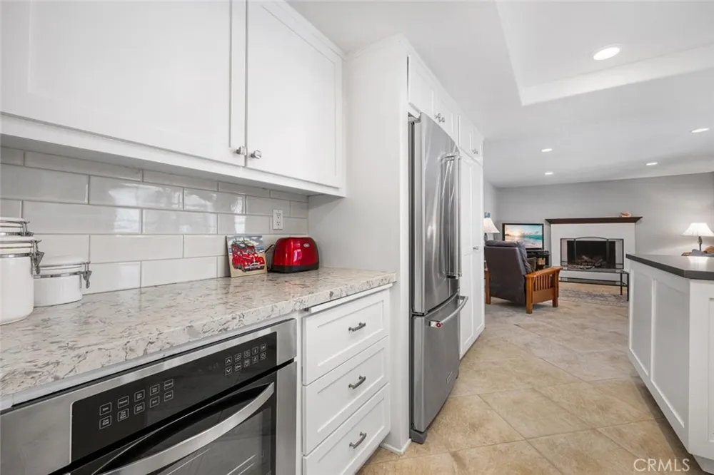 3902 Toland Los Alamitos, CA 90720