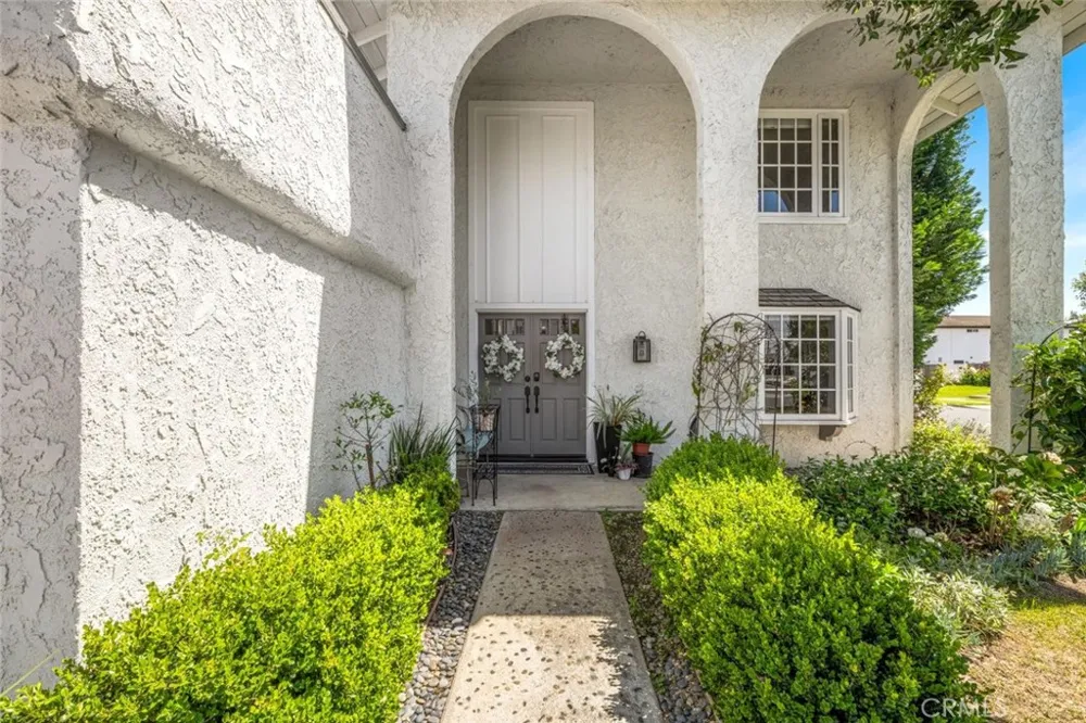 3902 Toland Los Alamitos, CA 90720