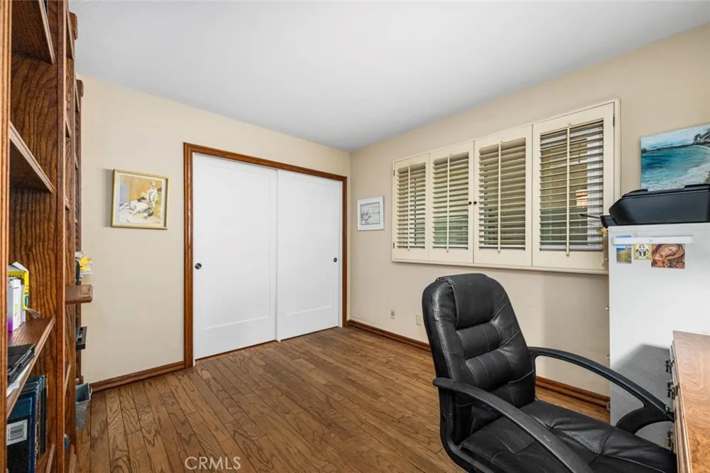 3902 Toland Los Alamitos, CA 90720