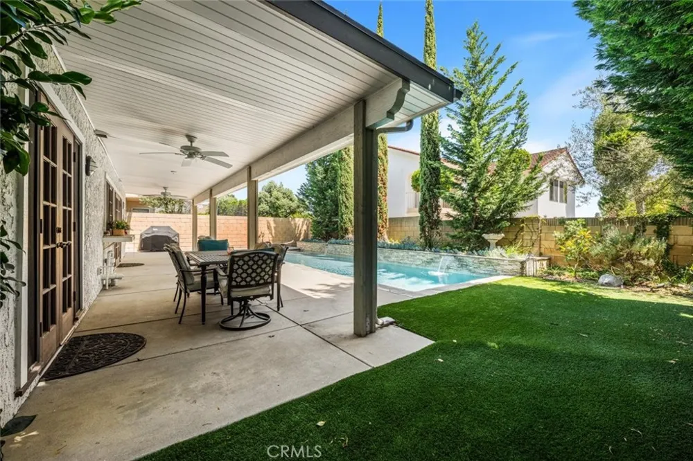 3902 Toland Los Alamitos, CA 90720