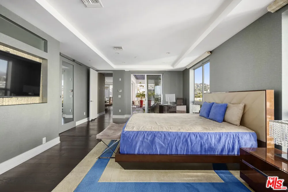 450 Palm Drive #507 Beverly Hills, CA 90210