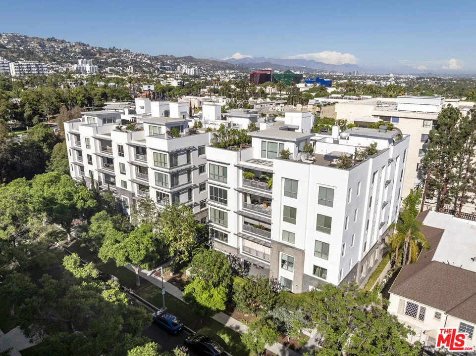 450 Palm Drive #507 Beverly Hills, CA 90210