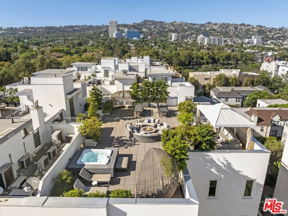 450 Palm Drive #507 Beverly Hills, CA 90210