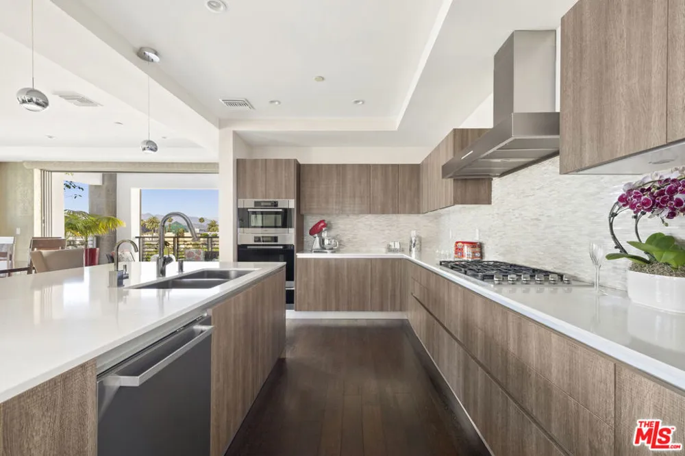 450 Palm Drive #507 Beverly Hills, CA 90210