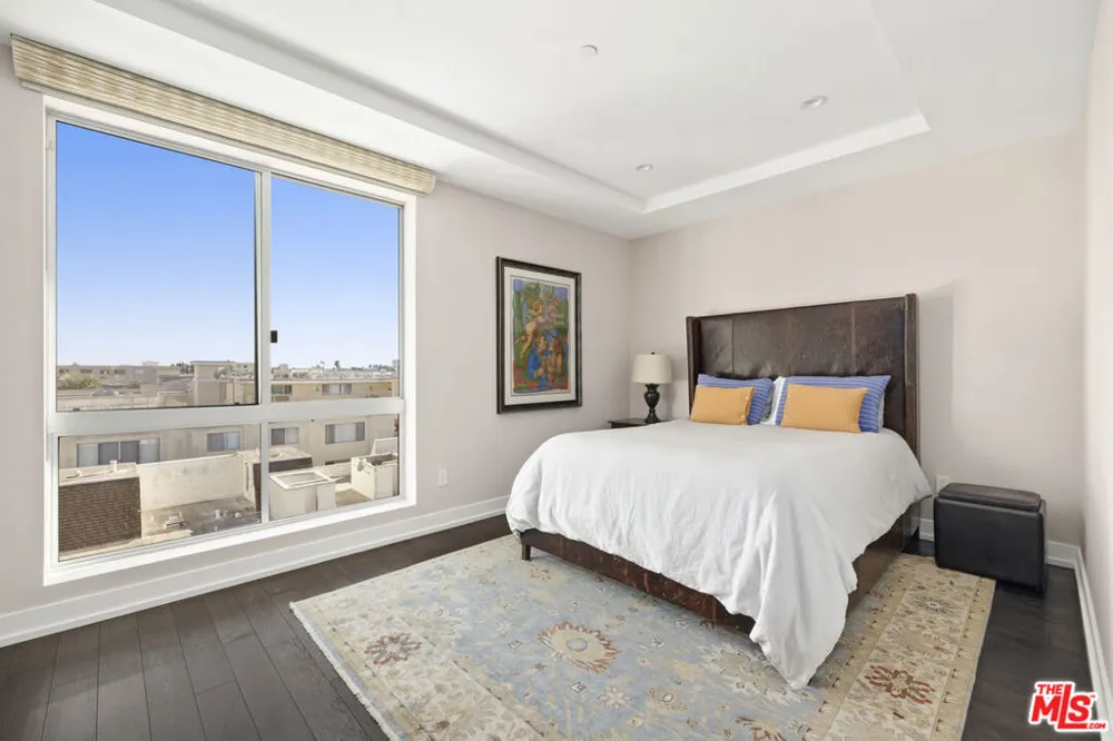 450 Palm Drive #507 Beverly Hills, CA 90210