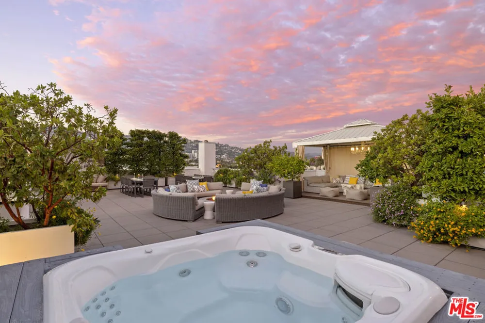 450 Palm Drive #507 Beverly Hills, CA 90210