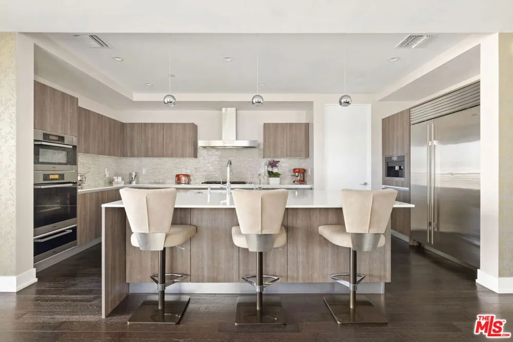 450 Palm Drive #507 Beverly Hills, CA 90210