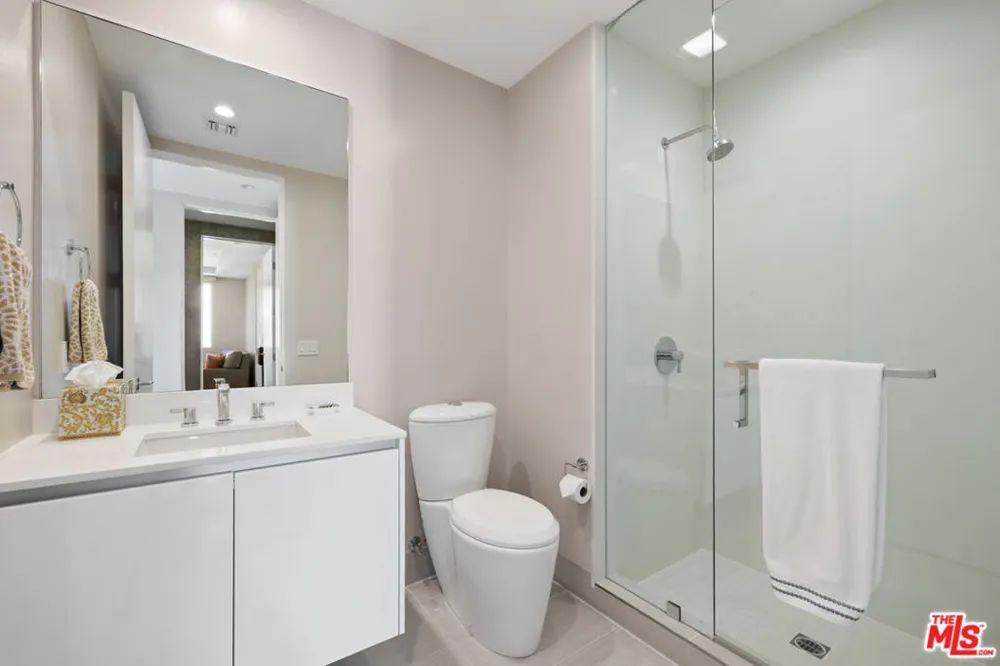 450 Palm Drive #507 Beverly Hills, CA 90210