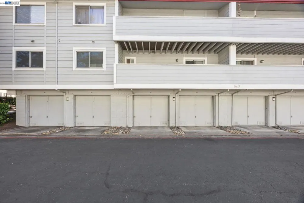 29627 Desert Oak Ct #26 Hayward, CA 94544