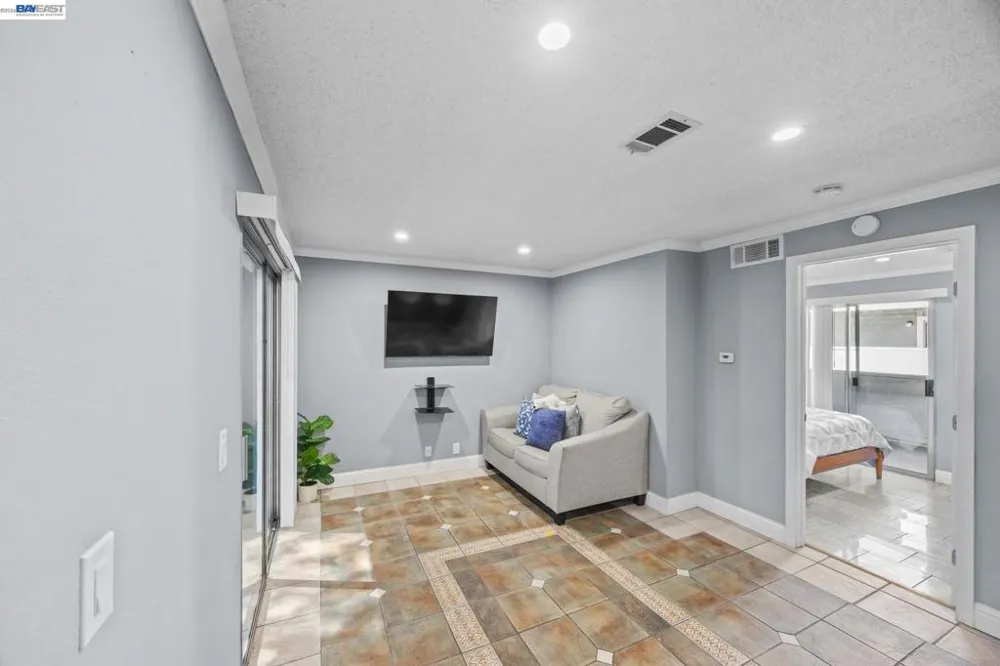 29627 Desert Oak Ct #26 Hayward, CA 94544