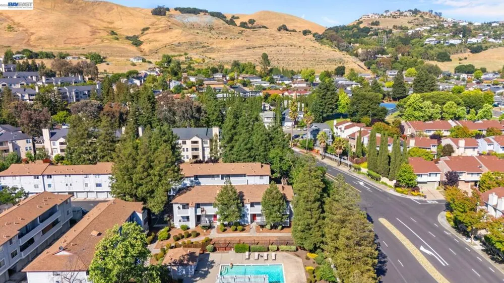 29627 Desert Oak Ct #26 Hayward, CA 94544