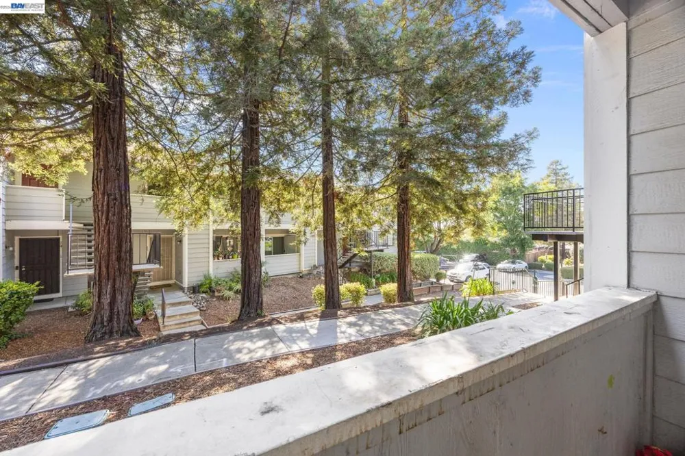 29627 Desert Oak Ct #26 Hayward, CA 94544