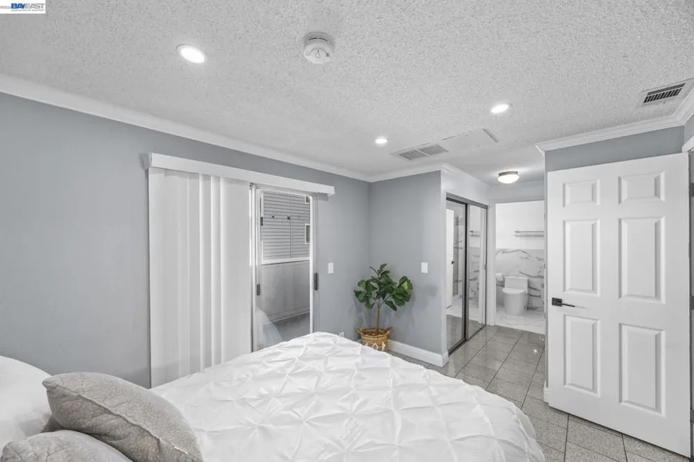29627 Desert Oak Ct #26 Hayward, CA 94544