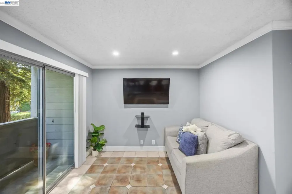 29627 Desert Oak Ct #26 Hayward, CA 94544