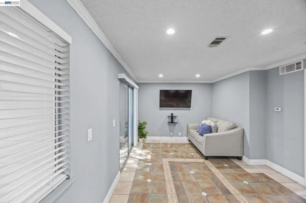 29627 Desert Oak Ct #26 Hayward, CA 94544