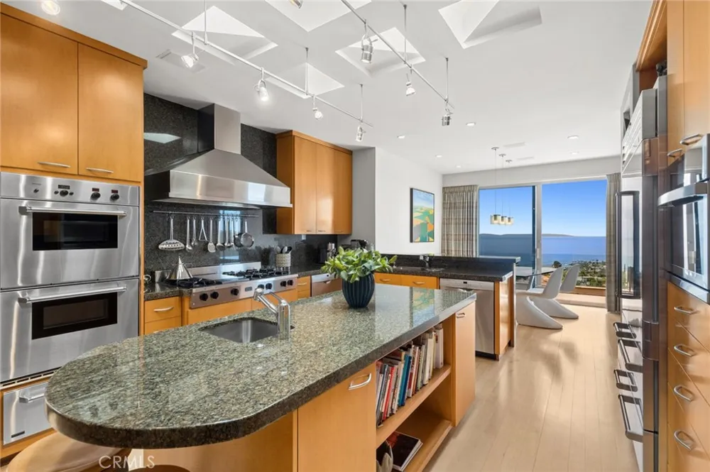 1409 Samoa Way Laguna Beach, CA 92651