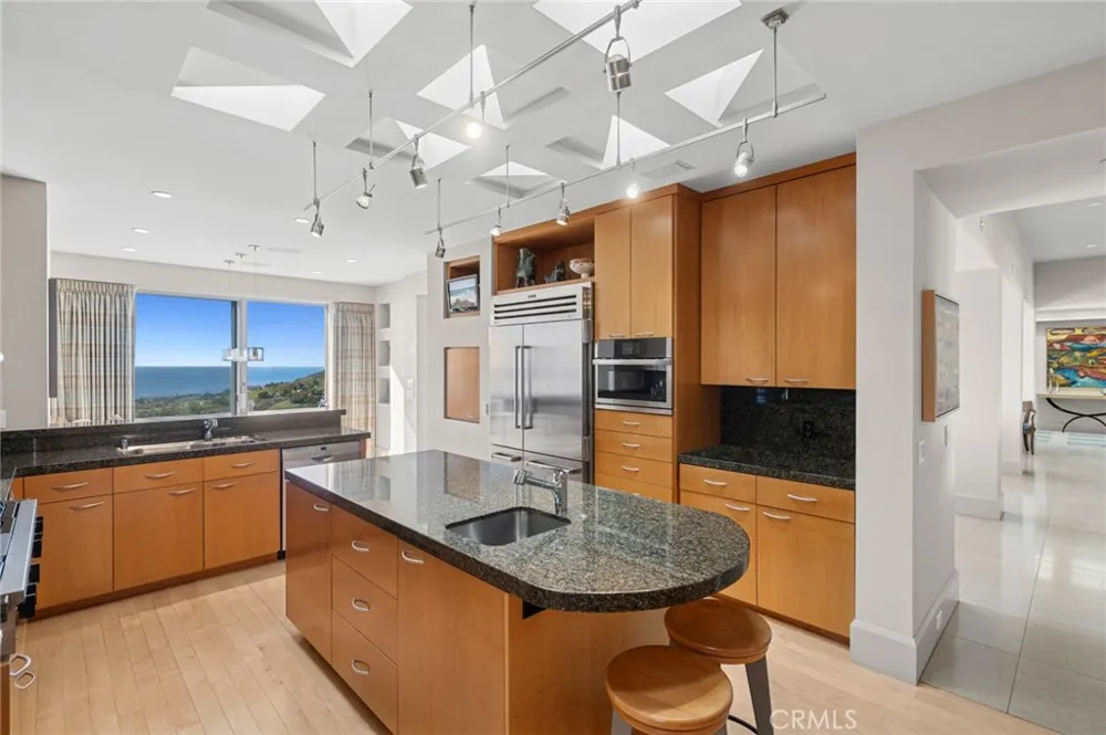 1409 Samoa Way Laguna Beach, CA 92651