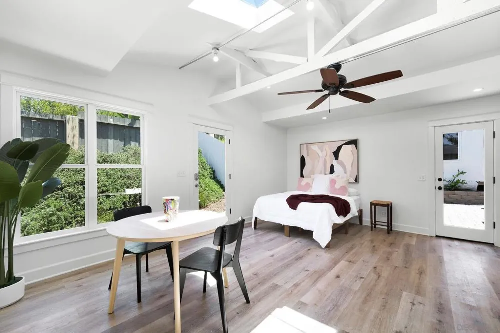 308 Glenmont Dr Solana Beach, CA 92075