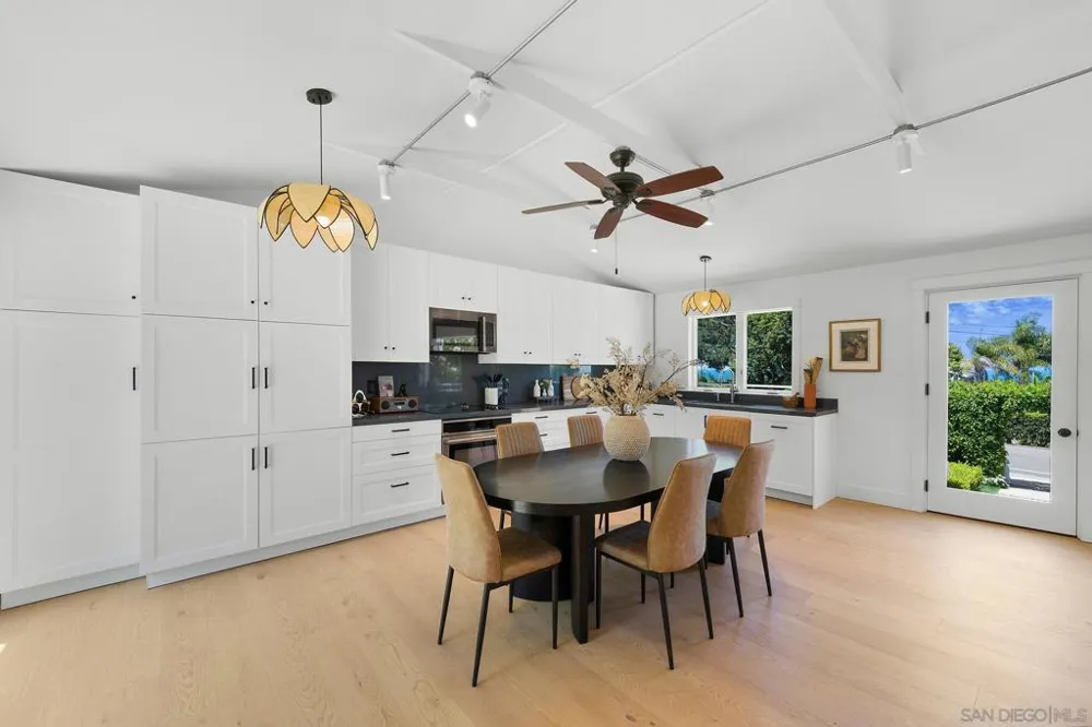 308 Glenmont Dr Solana Beach, CA 92075