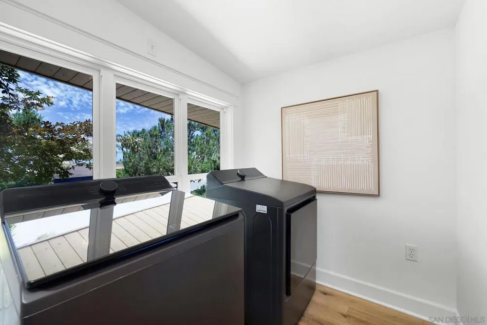 308 Glenmont Dr Solana Beach, CA 92075