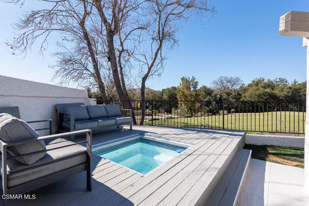 1725 Royal Saint George Drive Westlake Village, CA 91362