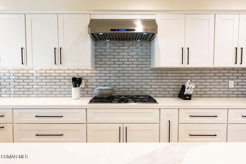 1725 Royal Saint George Drive Westlake Village, CA 91362