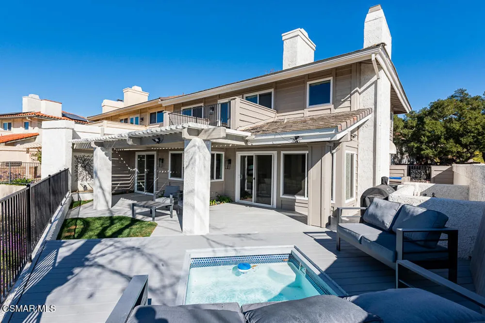 1725 Royal Saint George Drive Westlake Village, CA 91362