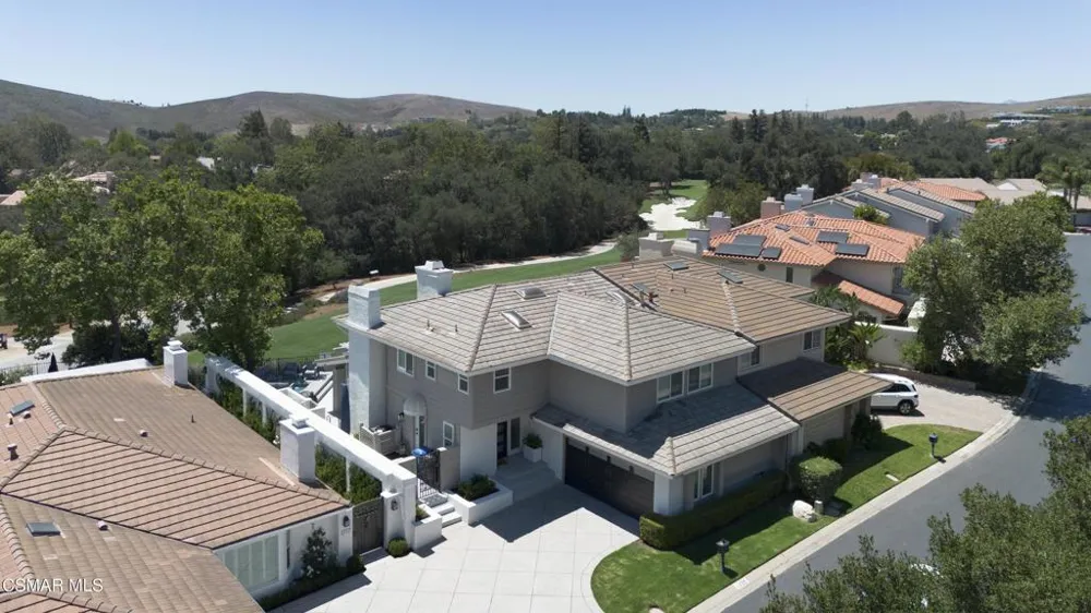 1725 Royal Saint George Drive Westlake Village, CA 91362