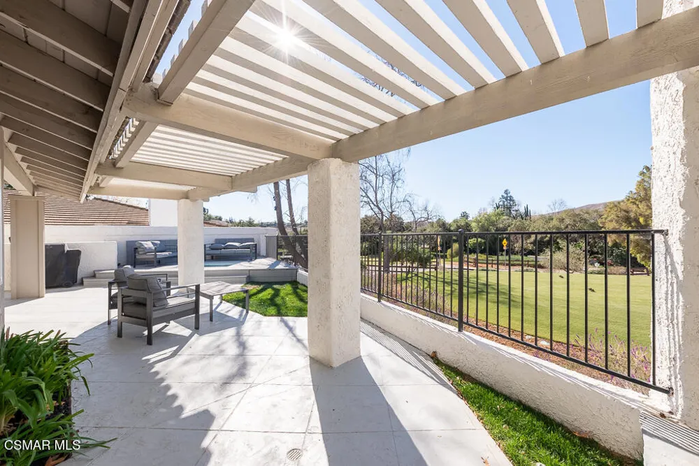 1725 Royal Saint George Drive Westlake Village, CA 91362