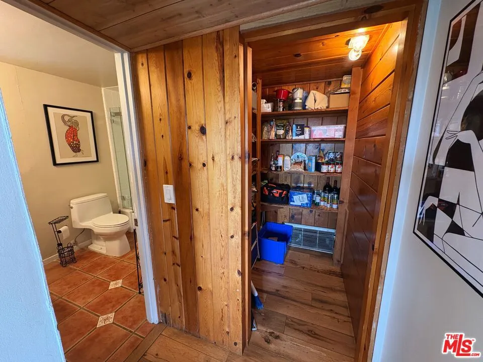 22013 Alta Drive Topanga, CA 90290