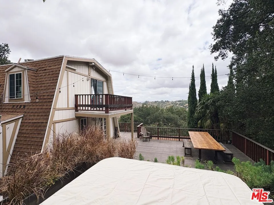 22013 Alta Drive Topanga, CA 90290