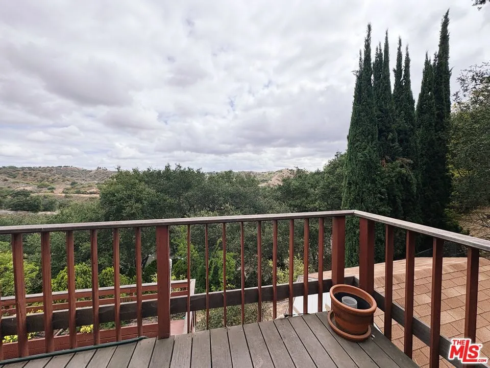 22013 Alta Drive Topanga, CA 90290