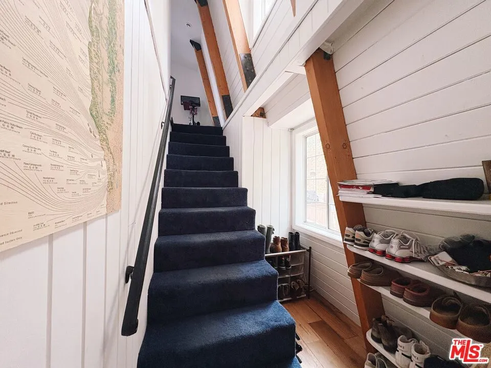 22013 Alta Drive Topanga, CA 90290
