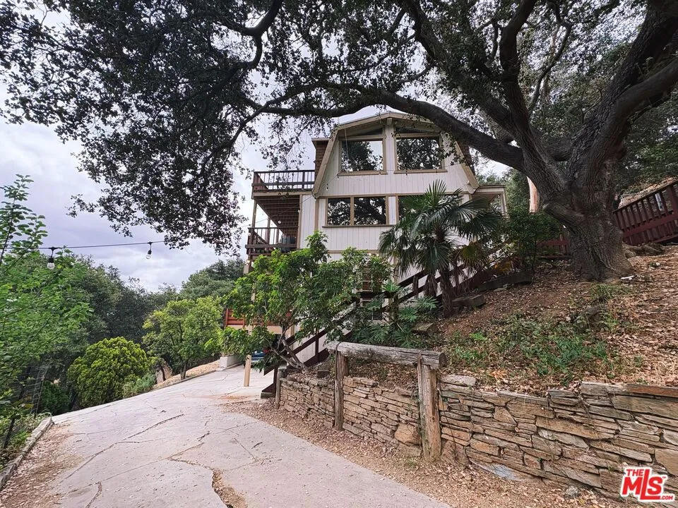 22013 Alta Drive Topanga, CA 90290