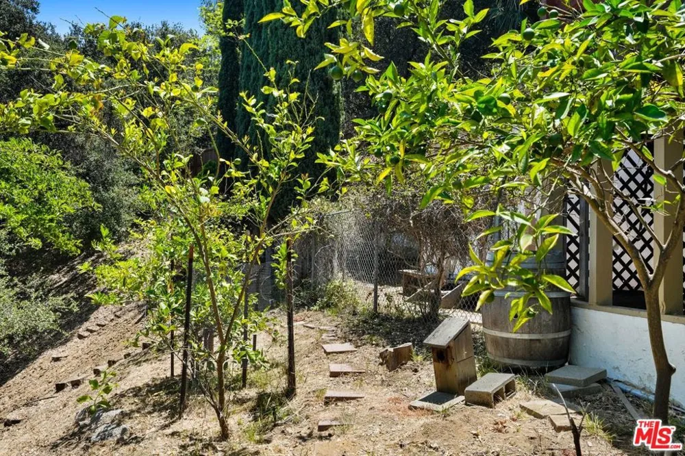22013 Alta Drive Topanga, CA 90290