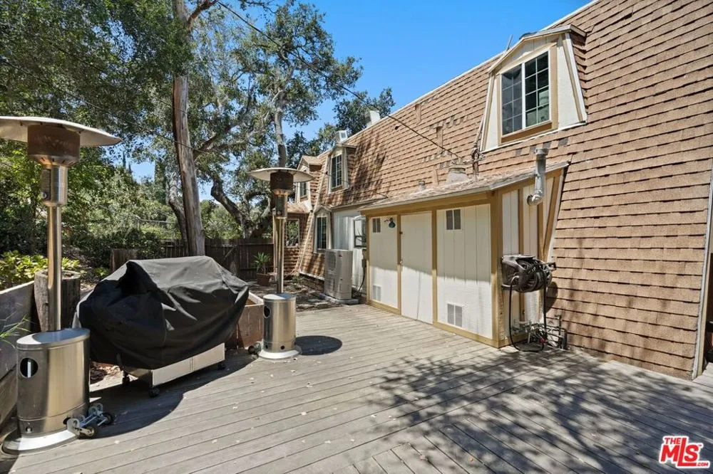 22013 Alta Drive Topanga, CA 90290
