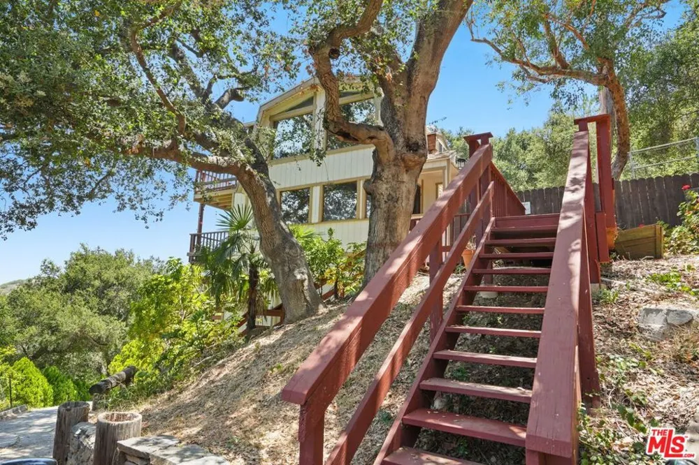 22013 Alta Drive Topanga, CA 90290