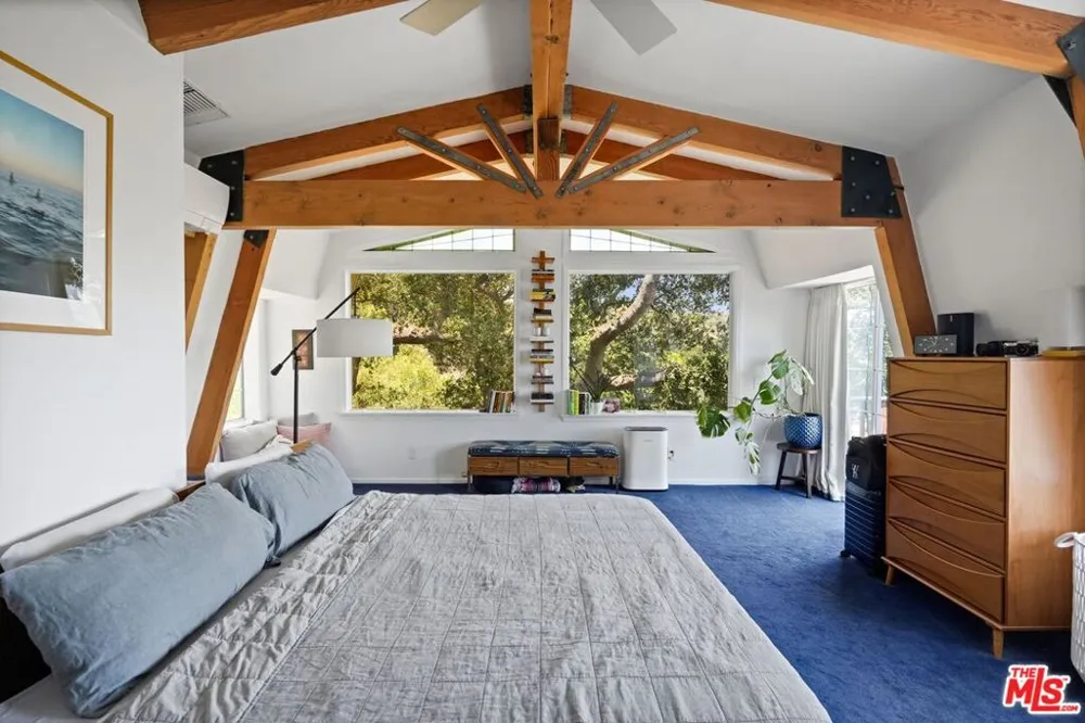 22013 Alta Drive Topanga, CA 90290