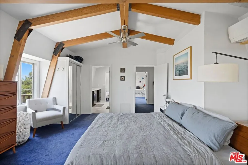 22013 Alta Drive Topanga, CA 90290